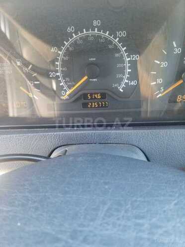 Mercedes C 230 1997, 235,777 km - 2.3 л - Gəncə
