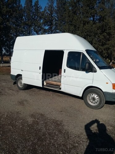 Ford Transit-3