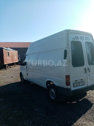 Ford Transit-5