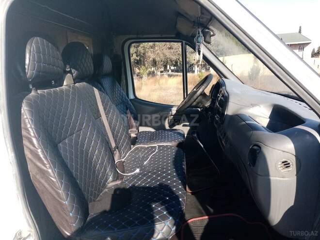 Ford Transit-6