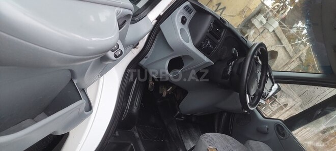 Ford Transit 2009, 252,000 km - 2.4 l - Quba