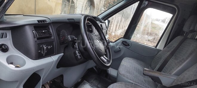 Ford Transit 2009, 252,000 km - 2.4 l - Quba