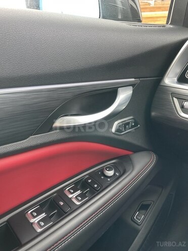 Geely Tugella-11