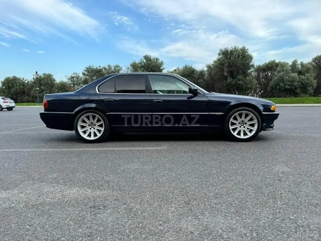 BMW 735 1999, 297,000 km - 3.5 l - Bakı
