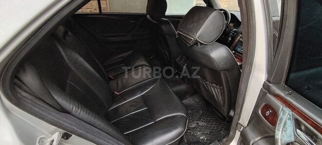 Mercedes E 220 d 2001, 700,000 km - 2.2 л - Bakı
