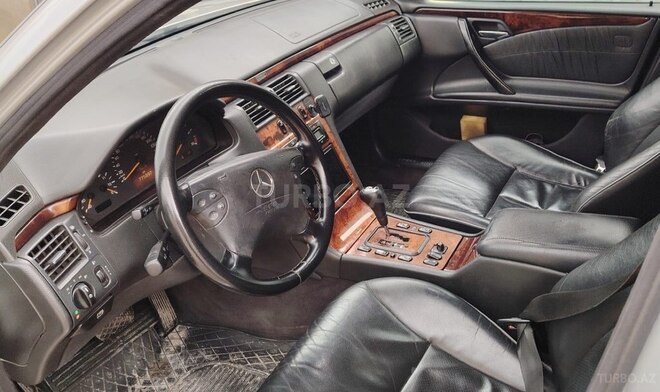 Mercedes E 220 d 2001, 700,000 km - 2.2 л - Bakı