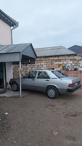 Mercedes 190 1992, 875,494 km - 2.0 l - Salyan
