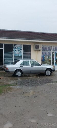 Mercedes 190 1992, 875,494 km - 2.0 l - Salyan