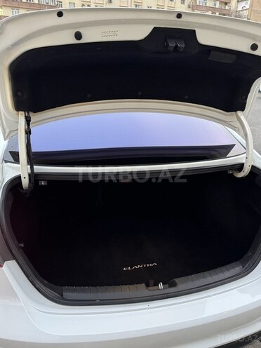 Hyundai Elantra 2018, 233,355 km - 1.6 l - Bakı