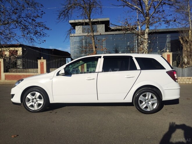Opel Astra 2010, 360,000 km - 1.3 l - Gəncə