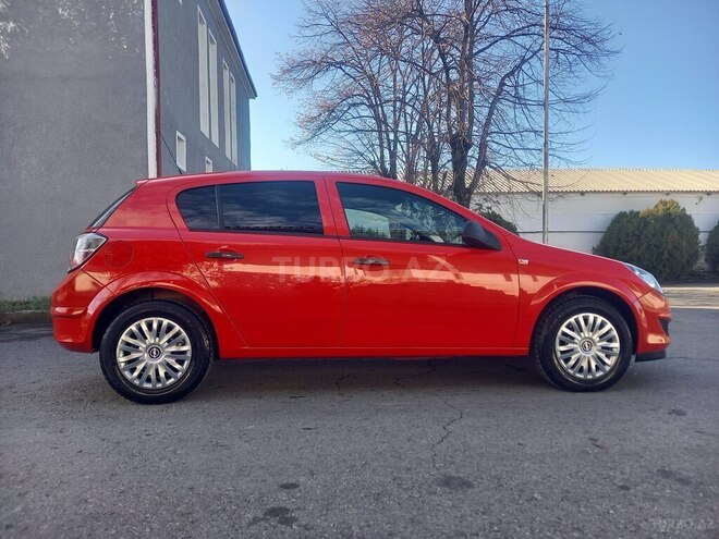 Opel Astra 2009, 168,000 km - 1.4 l - Şəki