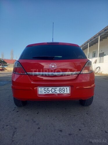 Opel Astra 2009, 168,000 km - 1.4 l - Şəki