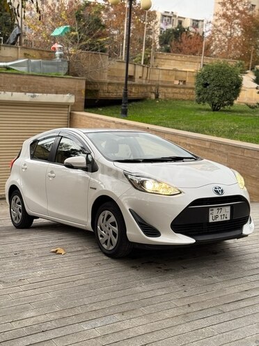 Toyota Aqua 2018, 29,500 km - 1.5 л - Bakı