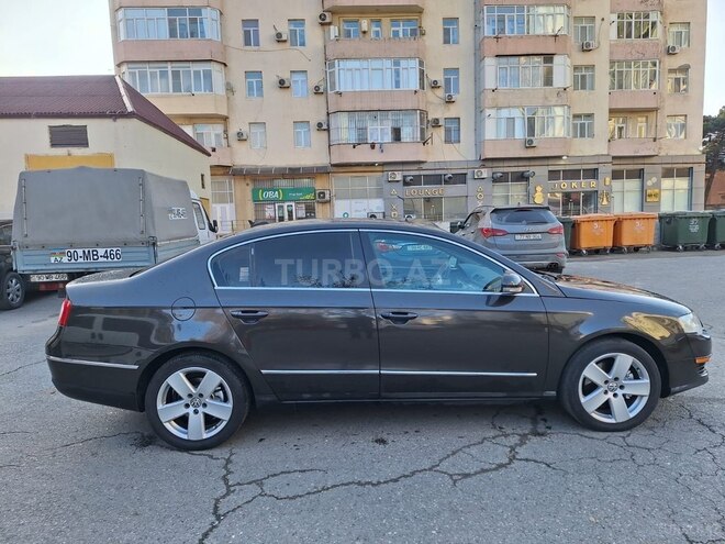 Volkswagen Passat 2006, 248,550 km - 2.0 л - Bakı