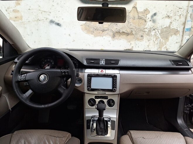Volkswagen Passat 2006, 248,550 km - 2.0 л - Bakı