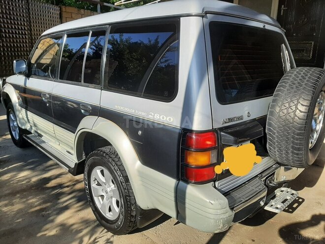 Mitsubishi Pajero 1994, 365,000 km - 2.8 l - Bakı