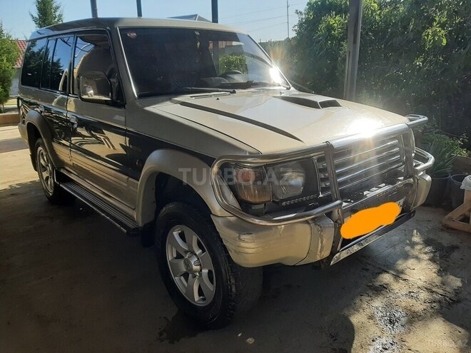 Mitsubishi Pajero 1994, 365,000 km - 2.8 l - Bakı