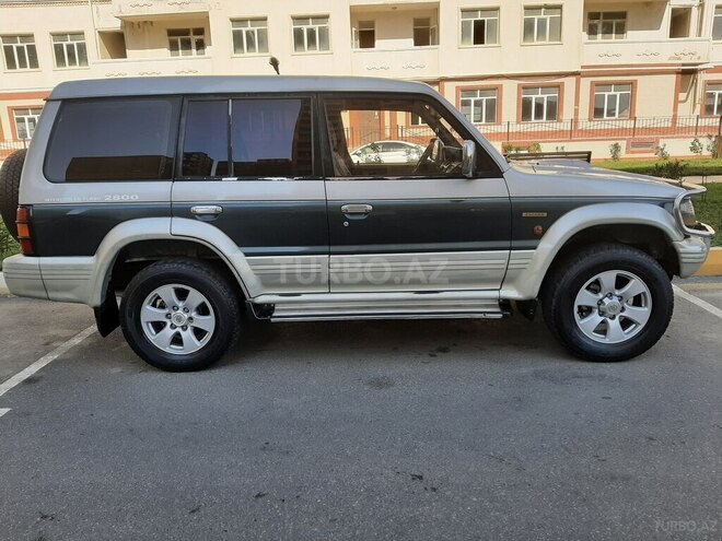 Mitsubishi Pajero 1994, 365,000 km - 2.8 l - Bakı
