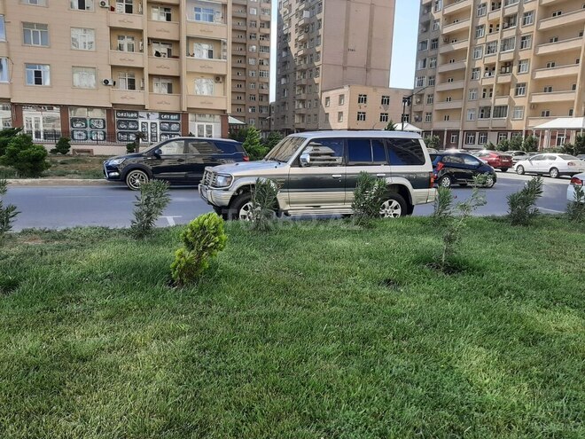 Mitsubishi Pajero 1994, 365,000 km - 2.8 l - Bakı