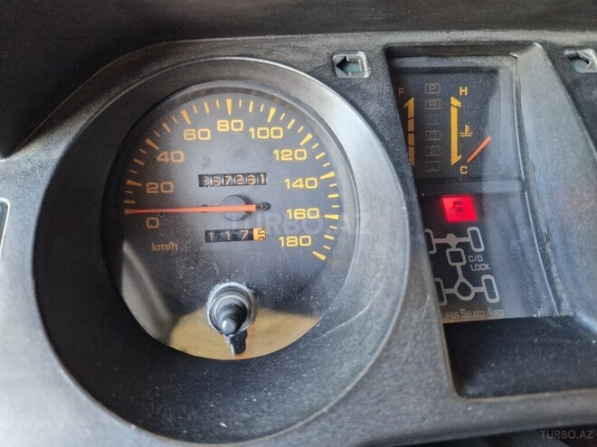 Mitsubishi Pajero 1994, 365,000 km - 2.8 l - Bakı