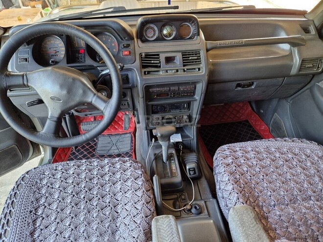 Mitsubishi Pajero 1994, 365,000 km - 2.8 l - Bakı