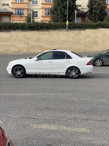 Mercedes C 240 2002, 211,710 km - 2.4 л - Bakı