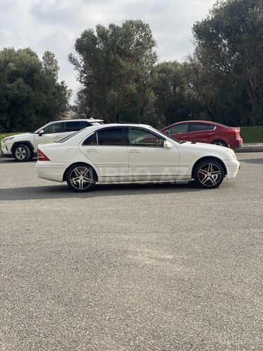 Mercedes C 240 2002, 211,710 km - 2.4 л - Bakı