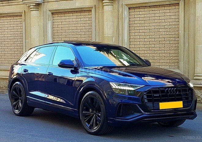 Audi Q8-3
