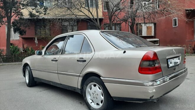 Mercedes C 200 1995, 384,000 km - 2.0 l - Bakı