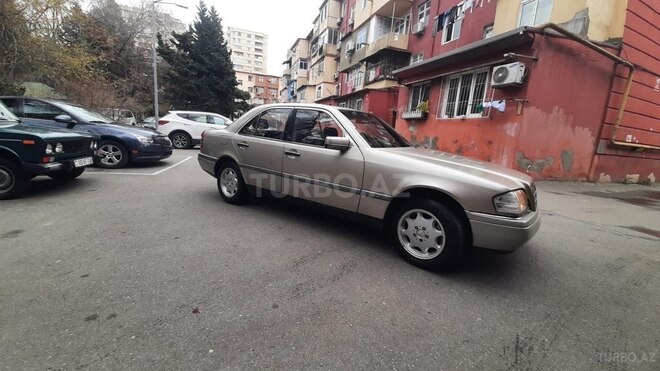 Mercedes C 200 1995, 384,000 km - 2.0 l - Bakı