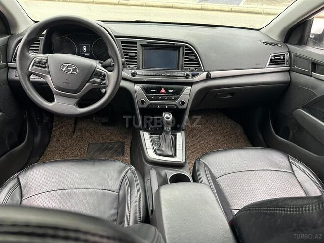 Hyundai Avante 2016, 167,000 km - 1.6 л - Quba