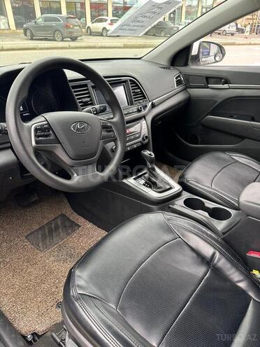 Hyundai Avante 2016, 167,000 km - 1.6 л - Quba