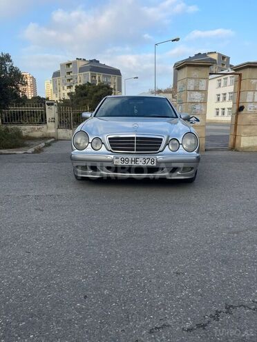 Mercedes E 240 2001, 299,771 km - 2.4 l - Bakı