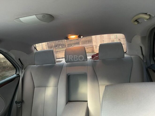 Mercedes E 240 2001, 299,771 km - 2.4 l - Bakı