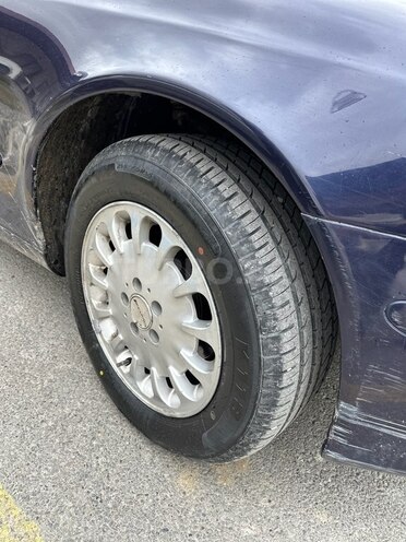 Mercedes E 220 d 2004, 579,000 km - 2.2 l - Bakı
