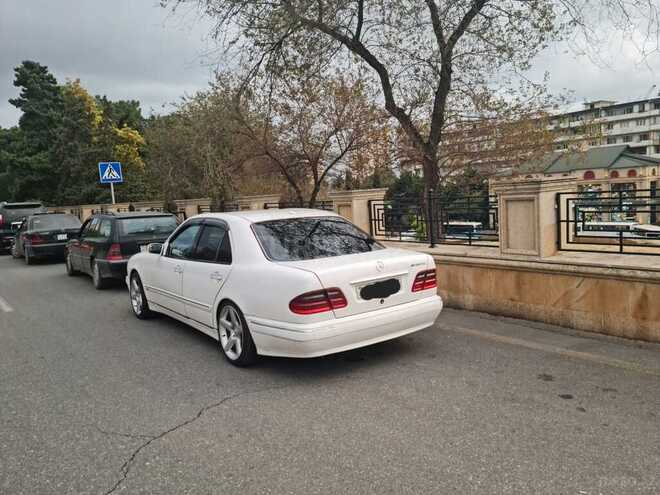 Mercedes E 430 2000, 253,000 km - 4.3 l - Bakı