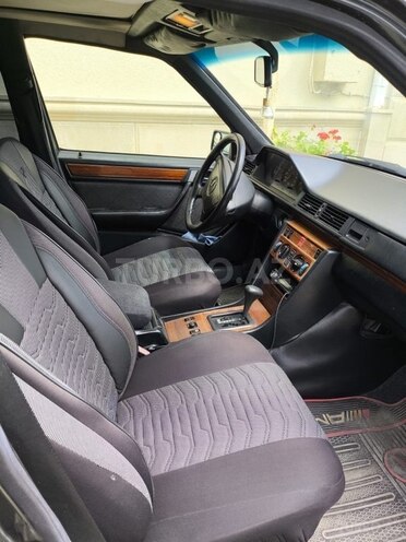 Mercedes E 220 1995, 599,999 km - 2.2 l - Bakı