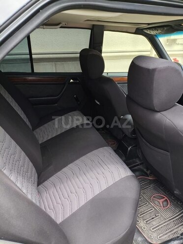 Mercedes E 220 1995, 599,999 km - 2.2 l - Bakı