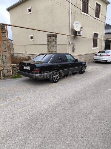 Mercedes E 220 1995, 599,999 km - 2.2 l - Bakı