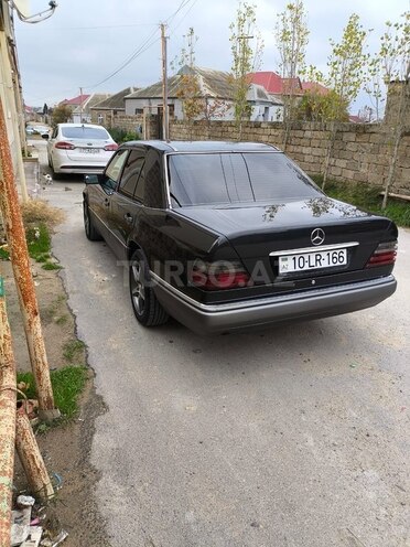 Mercedes E 220 1995, 599,999 km - 2.2 l - Bakı