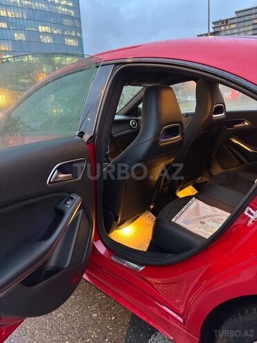 Mercedes CLA 250 4MATIC 2017, 88,000 km - 2.0 л - Bakı