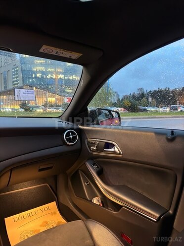 Mercedes CLA 250 4MATIC 2017, 88,000 km - 2.0 л - Bakı