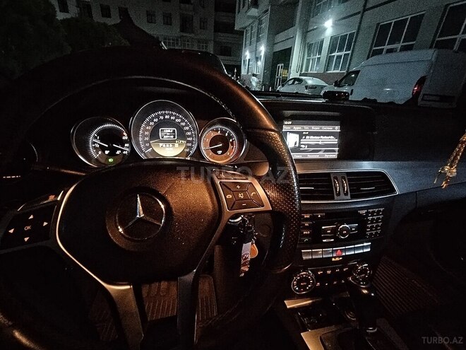 Mercedes C 250 2011, 231,000 km - 1.8 л - Bakı