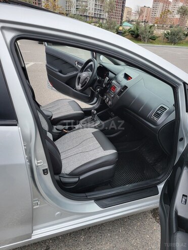 Kia Cerato-11