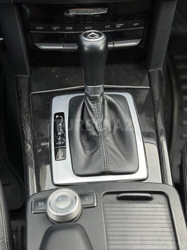 Mercedes E 200 2010, 261,544 km - 1.8 l - Bakı