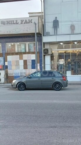 Toyota Corolla 2005, 271,000 km - 1.4 l - Bakı