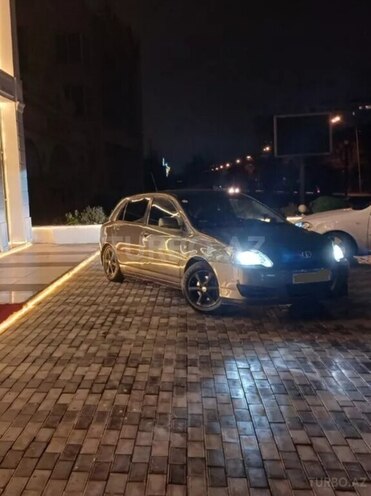 Toyota Corolla 2005, 271,000 km - 1.4 l - Bakı