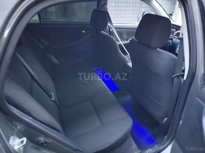 Toyota Corolla 2005, 271,000 km - 1.4 l - Bakı