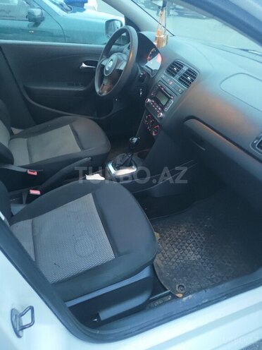 Volkswagen Polo 2012, 277,000 km - 1.6 l - Xırdalan