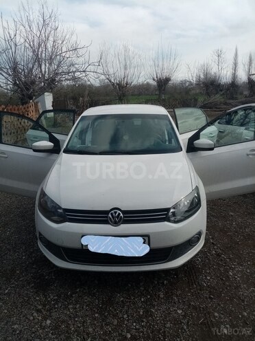 Volkswagen Polo 2013, 139,223 km - 1.6 l - Bakı